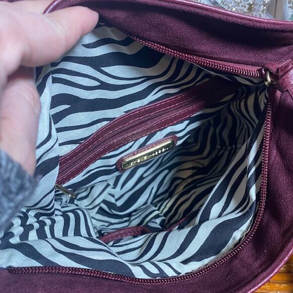 Steve Madden Burgundy Bskylar Vegan Leather Bucket Crossbody Bag Women - Picture 3 of 16